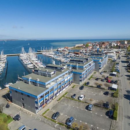 Appartamento Boern Brn Ankerplatz Laboe Esterno foto