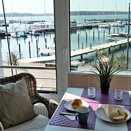 Appartamento Boern Brn Ankerplatz Laboe Esterno foto